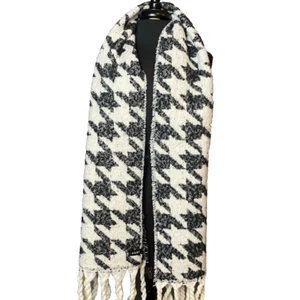 DKNY Decke Schal Schwarz/Creme Neu mit Etikett - Bild 1 von 6