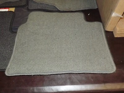 96-00 OEM USDM Honda Civic EK S04 sedán alfombra pasajero trasero alfombrilla gris RR Foto 1 de 4