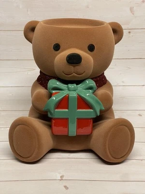 Castiçal Bath & Body Works Natal ursinho de pelúcia com presente 3 pavios - Imagem 1 de 2