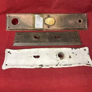 3 large metal back plates, escutcheon, doorknob backplate, key hole - Picture 1 of 9