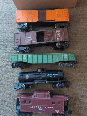 5Lionel Trains #6462,6025,4273,3132,9000,  Gondola,boxcar,tanker,caboose O Gauge - Image 1 of 4