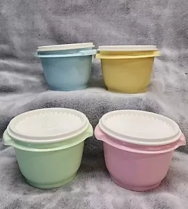 Tupperware set w/lids 2.5 Cup Pastel Spring Colors 886 Green, Blue, Pink, Yellow - Picture 1 of 1