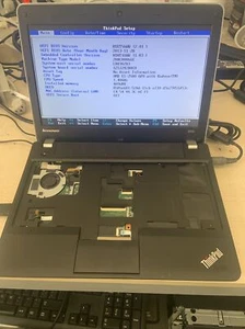 LENOVO E145 11,6" AMD E1-2500 1,40GHZ - RAM 4GB - DA COMPLETARE O RECUPERO - Foto 1 di 4