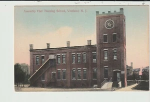 POSTCARD ASSEMBLY HALL TRAINING SCHOOL VIENLAND NEW JERSEY - Picture 1 of 2