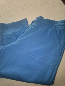 Womens Petite Medium St Johns Bay Mid Rise French Terry Capris - Picture 1 of 3