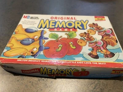 MILTON BRADLEY ORIGINAL MEMORY GAME COMPLETE NO INSTRUCTIONS 1996 - Image 1 of 4