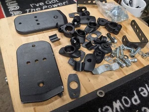 Piezas/repuestos y kit de montaje para portaequipajes trasero GIVI #G10 - Imagen 1 de 14