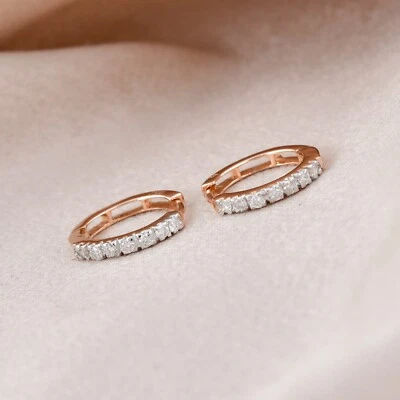 Brincos Huggie de argola de diamante pavê real SI/H ouro rosa 18k presente de aniversário 0,15 quilates - Imagem 1 de 4