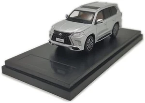 LCD Models LCD64017-SI - Toyo. Lx570 Silver - scale 1/64 - miniature model car - Picture 1 of 1