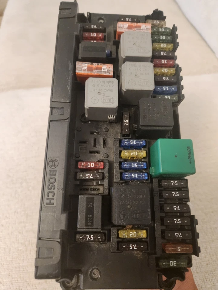 Caja de fusibles relé módulo SAM delantero 10-16 Mercedes W212 E350 SLK250 CLS550 C350 FABRICANTE DE EQUIPOS ORIGINALES Foto 1 de 4