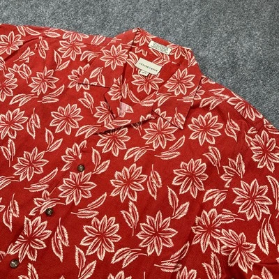Cutter & Buck Shirt Mens M Red Short Sleeve Floral Tropical Hawaiian Button Up - Image 1 of 4