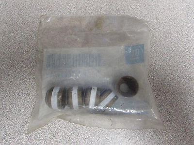 New GM Engine Valve Stem Oil Seal 12558674 Lot of 5 - Image 1 of 2