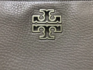 Tory Burch BRITTEN LARGE ZIP POUCH Wristlet French Gray - Picture 1 of 9