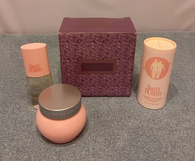 Avon Nuevo de Lote Antiguo Raro Descatalogado Dulce Honestidad Mujer Clásico 3 Piezas Set de Regalo Foto 1 de 2