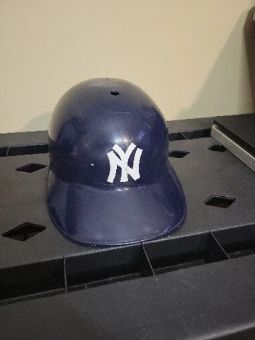 New York Yankees NY Vintage Batting Helmet Plastic Adjustable 1969 Laich MLB Cover