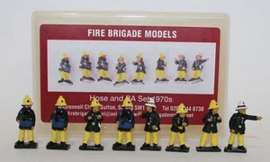 Fire Brigade models 1/72 Scale - FBM17 Hose & BA set 1970s Figures - Picture 1 of 3