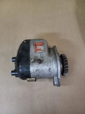 Antiguo OEM WICO Modelo X XH1343 Magneto Wisconsin 4 cilindros Lo último Foto 1 de 4
