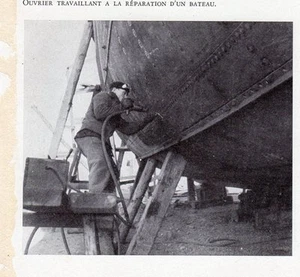 59 DUNKERQUE OUVRIERS TRAVAILLANT LA REPARATION D UN BATEAU IMAGE 1948 OLD PRINT - Picture 1 of 1