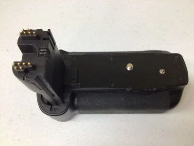 Zeikos ZE-CBG5DII Battery Grip for Canon Battery Pack - Image 1 of 4