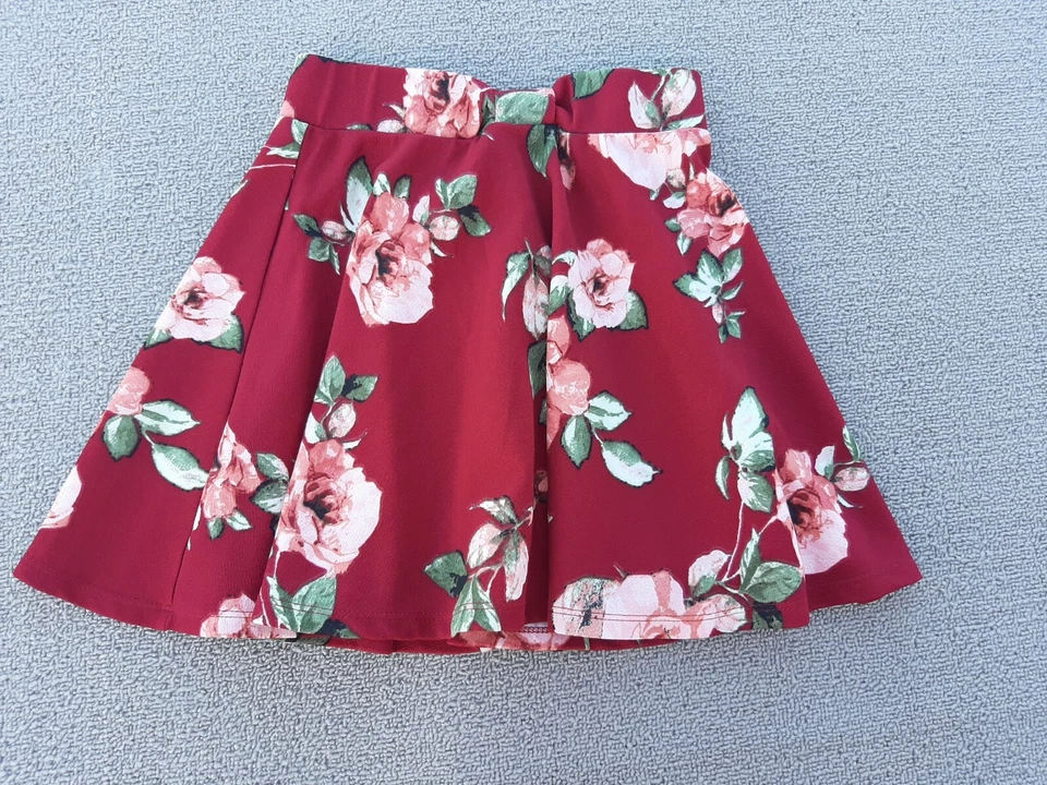 Girls Heart and Arrow floral flowers rose skirt - Size M (10) red - Image 1 of 4