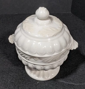 Lenox White Butler's Pantry Large Ceramic Sugar Bowl w/ Lid Made in Italy - Picture 1 of 9