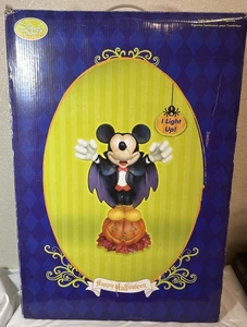 Disney Store Halloween Mickey Mouse Vampire Light Up Figure RARE Dracula - Picture 1 of 24