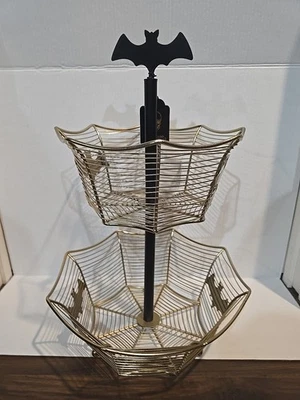 蝙蝠金金属 2 层篮子水果/小吃柜台/桌子万圣节全新! — 第 1/4 张图片