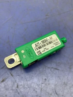 2018 - 2021 LINCOLN NAVIGATOR OEM ANTENNA AMPLIFIER MODULE JL7T18C847AA - Image 1 of 4