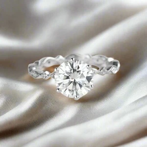2 ct Round Cut Moissanite Engagement Ring,925 Sterling Silver - Bild 1 von 3