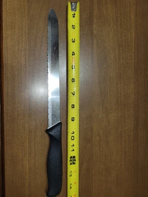 The Pampered Chef Serrated Bread Knife 9" Blade Stainless Steel Made in USA - Image 1 of 3