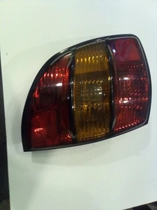 2003 Pontiac Vibe Left Driver Side Tail Light Fits 2003-2008 - Picture 1 of 6