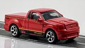 Ford F-150 Lightning / Red / Matchbox / 2019 - Picture 1 of 2