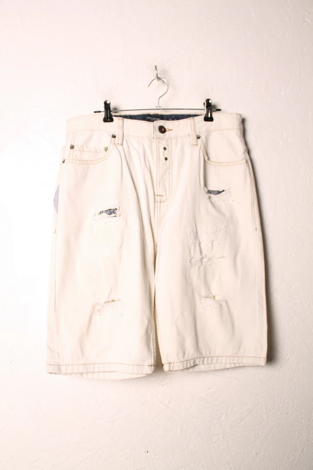 Pantalones cortos de mezclilla rasgados desgastados Pull & Bear para hombre - cintura 31” (90b) Foto 1 de 4