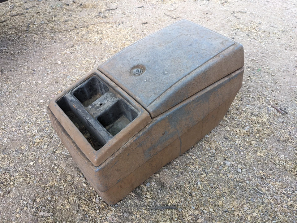 Chevrolet GMC 1973-87 consola central asiento con canastilla OEM C10 C20 C30 Blazer Suburban Foto 1 de 4