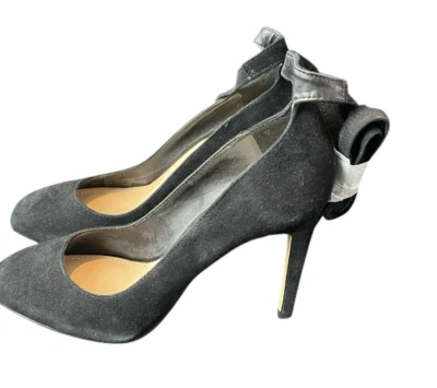 Zapatos de tacón de aguja BCBG Ellah negros de gamuza con cordones para mujer talla 7 punta almendra nuevos con etiquetas Foto 1 de 4