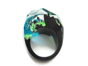 Boho Epoxy Wooden STATEMENT Blue Green Landscape HUGE Ring Size 8.5 JEwelry - Imagen 1 de 12