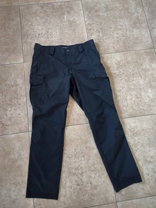 5.11 Tactical Herren Regular Fit Taclite Pro Ripstop Cargohose 36x32 schwarz 74521 - Bild 1 von 5