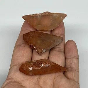 51,7 g, 1,7"-2", 3 pezzi, cristallo di quarzo rosso naturale terminato @Marocco, B11375 - Foto 1 di 9