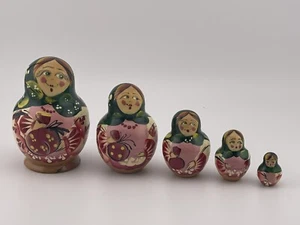 Matroschka verschachtelte Puppe, 3", grüne Babuschka mit rosa Blumen, Teetasse (5 Puppen) - Bild 1 von 7