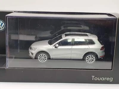 Volksvagen Touareg 1/43 Argento - Immagine 1 di 3