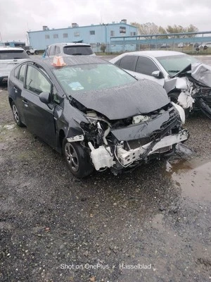 MÓDULO DE CONTROL CHASIS TOYOTA PRIUS 2014-2015 Foto 1 de 4