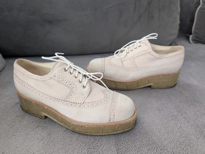 Chanel CC Oxford Brogue Dress Shoes Beige Nubuck Leather Lace Up Cork Flats Sz 8 - Image 1 of 4