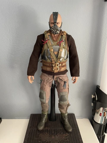 Hot Toys The Dark Knight Rises Bane 1/6 Action Figure Movie Masterpiece MMS183 Cover