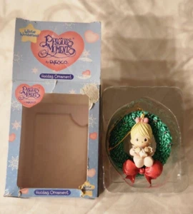 Vintage Precious Moments Holiday Ornament 1997 Enesco Baby Mädchen Winter Wonderland - Bild 1 von 4