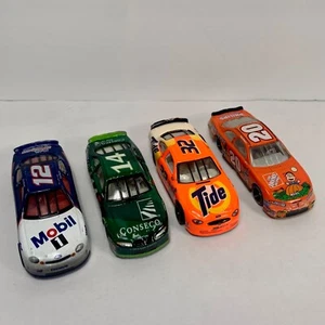 RACING CHAMPIONS NASCAR 4er Set 1:64 mit RCCA Tony Stewart Home Depot 2002 - Bild 1 von 3