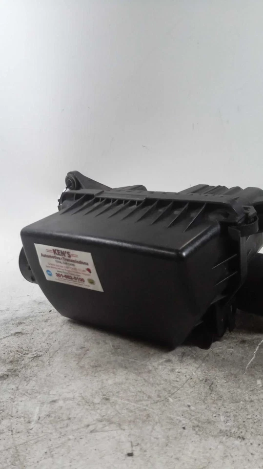 Conjunto de filtro de aire KIA FORTE 2015 OEM 28110A5350 usado 124 k millas Foto 1 de 3