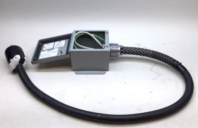 Cooper B-Line 664-12CHSC Enclosure Type 12 and 13 6X6X4 With Cord and Plug - Image 1 of 4