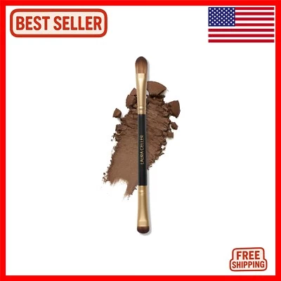 Ultimate Travel-Friendly Dual-Ended Eyeshadow Brush for Flawless Application - Image 1 of 4