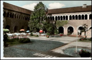 TRIER 1961 Bedarfspost-AK nach Wien Motiv: Brunnenhof alte Postkarte - Picture 1 of 1