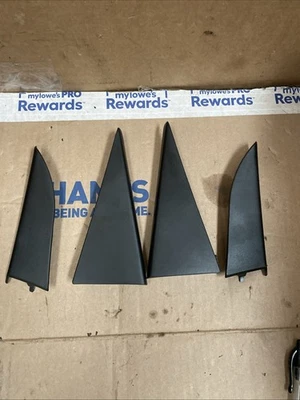 2006 2007 Subaru Tribeca Front Rear Corner Door Panel Cover Trim Oem 0055 - Image 1 of 4